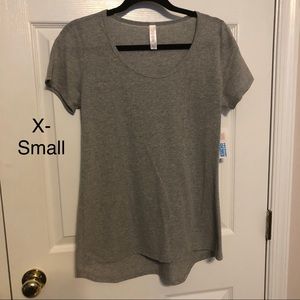 🔴LuLaRoe Classic T’s “XS”